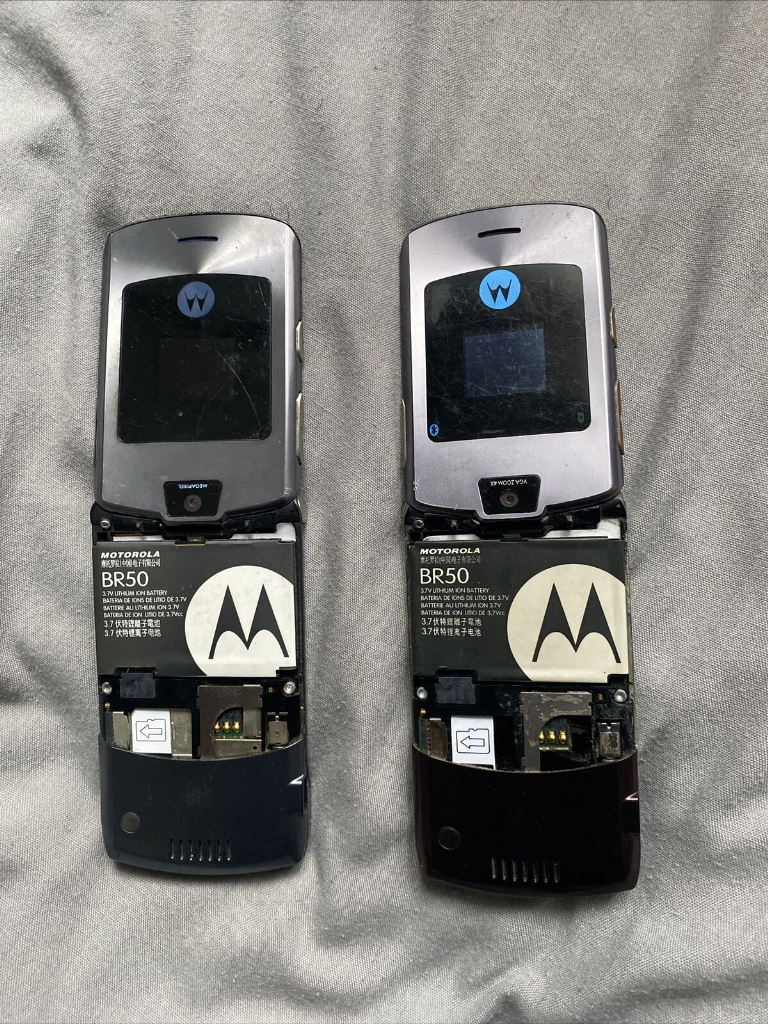 x2 Motorola RAZR V3 - Faulty