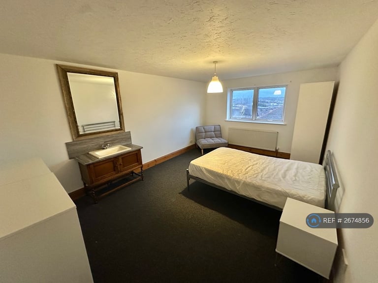 1 bedroom in Mount Gould Road, Plymouth, PL4 (#2674856)