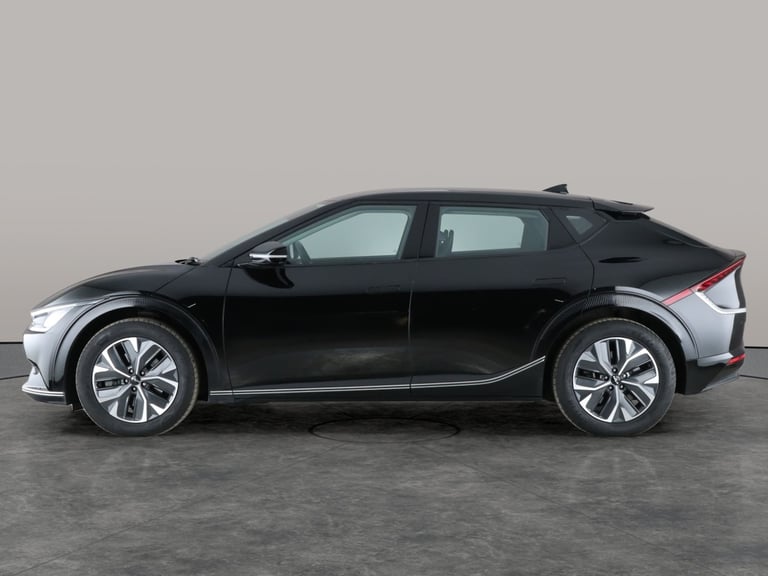 2022 Kia EV6 77.4kWh Air Hatchback 5dr Electric Auto (225 bhp) - HEATED STEERING - LANE  Hatchbac...