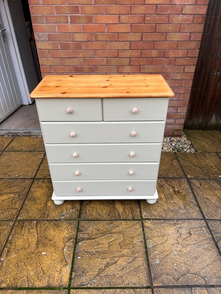 Refurbished pine chest of drawers 