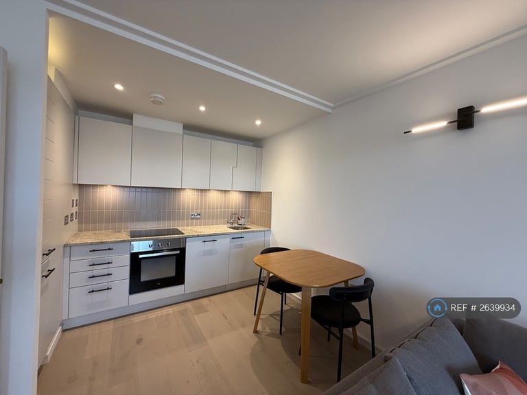 1 bedroom flat in Naxos Building, London, E14 (1 bed) (#2639934)