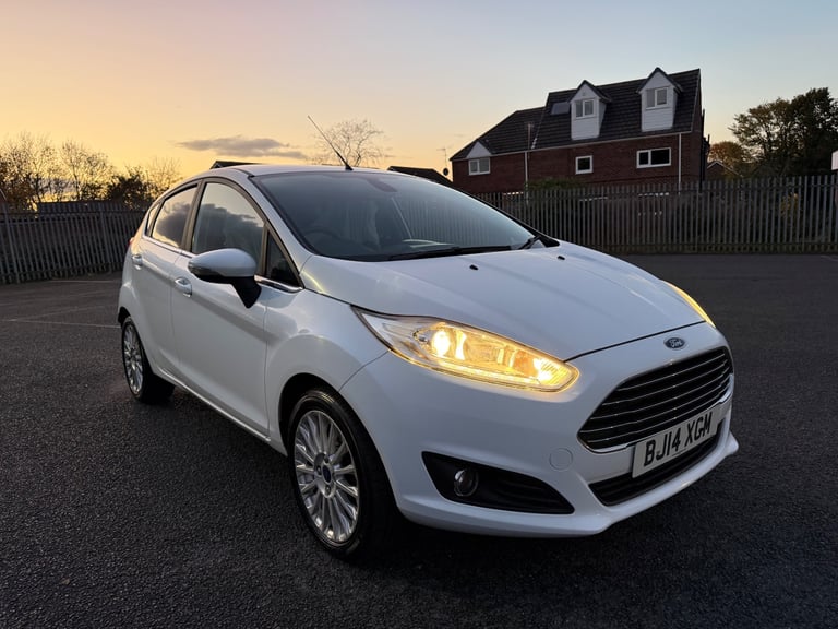 Ford, FIESTA, Hatchback, 2014, Manual, 998 (cc), 5 doors