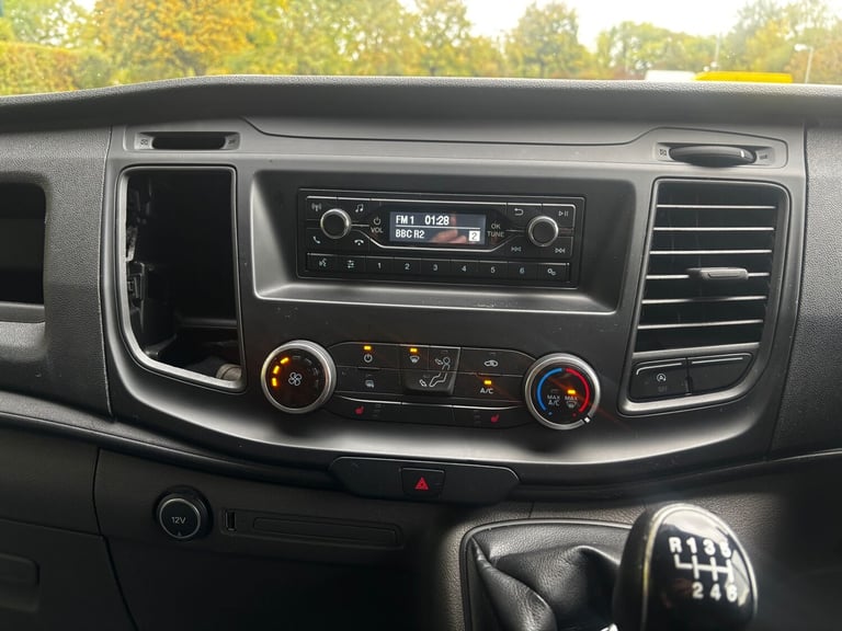 68 FORD TRANSIT CUSTOM 2.0 TDCI 130BHP LONG WHEEL BASE LWB EURO 6 A/C ULEZ EX AA