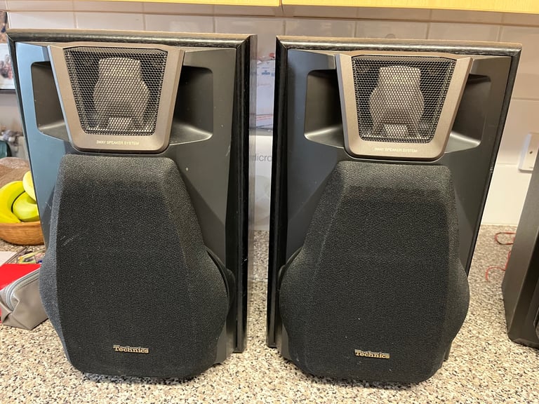 Technics SB-FW12 3-Way HiFi Speakers Black Good Condition Tested Working