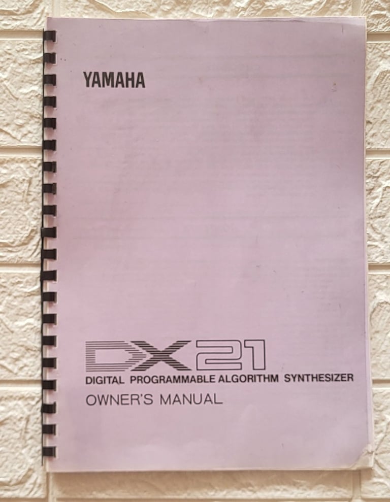 Yamaha DX21 with Original Owners Manual. FREE UK Shipping if required 