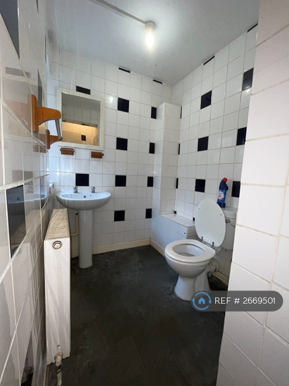 1 bedroom flat in Bellevue Terrace, Southampton, SO14 (1 bed) (#2669501)