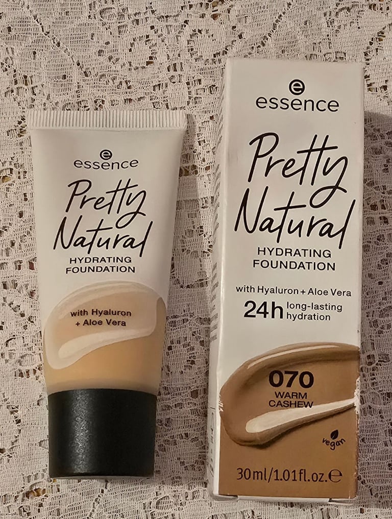 image for Essence Hydrating Foundation - New