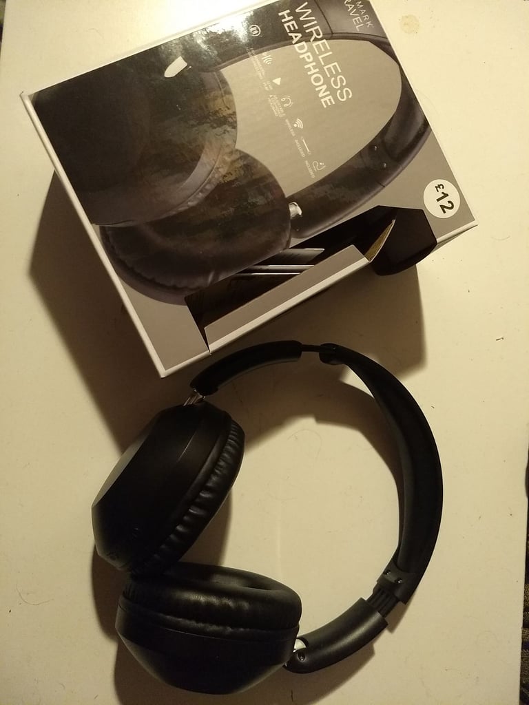 Wireless or wired headphones. NEW boxed. Foldable design. 12 hour play