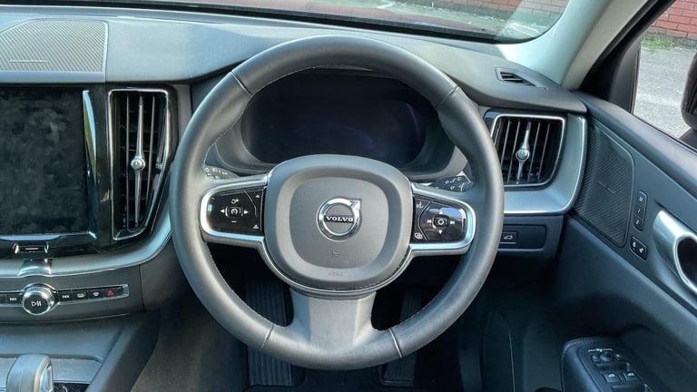 2023 Volvo XC60 2.0 B5 MHEV Plus SUV 5dr Petrol Hybrid Auto AWD Euro 6 (s/s) (250 ps) ESTATE Petr...