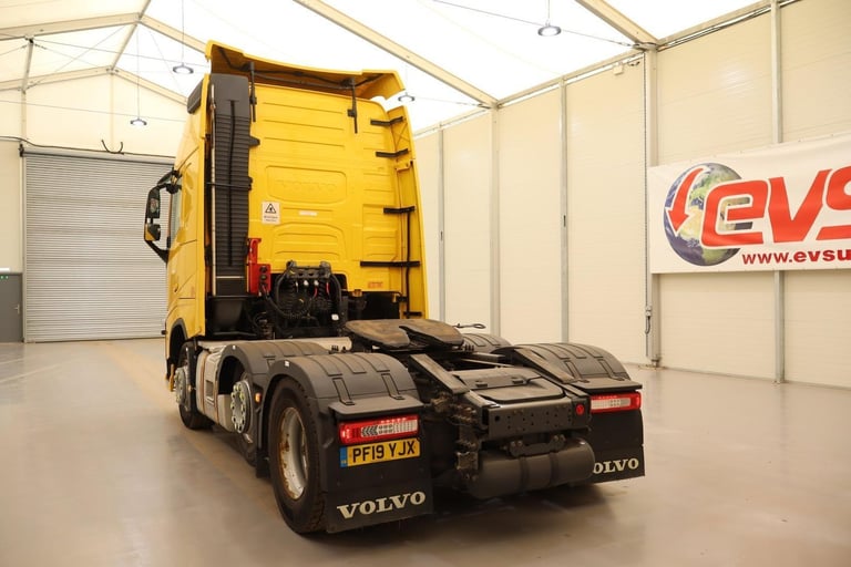 2019 (19 PLATE) Volvo  FH460 6x2 Euro 6 Tractor Units