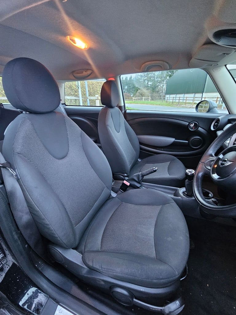 Mini One 1.6 Manual **FRESH MOT GREAT EXAMPLE**