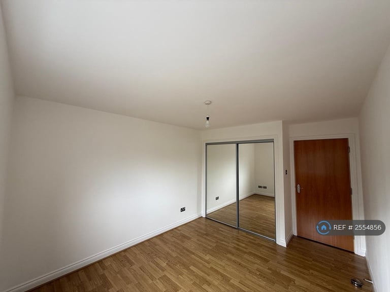2 bedroom flat in Minerva Way, Glasgow, G3 (2 bed) (#2554856)