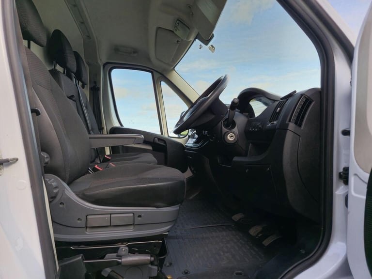 CITROEN RELAY 2.2 BlueHDi 35 Enterprise L4 Extra High Roof Euro 6 (s/s) 5dr