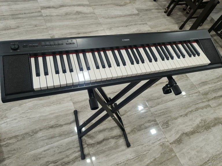 Yamaha Piaggero NP-12 with Keyboard Stand