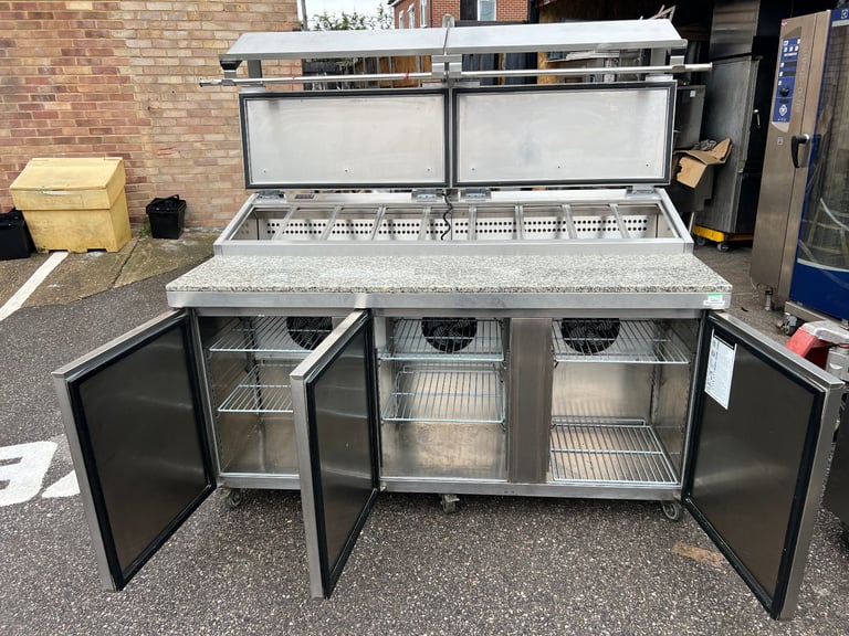 FOSTER QUALITY MARBLE TOP  3 DOORS PIZZA SALAD TOPPING FRIDGE CATERING COMMERCIAL KITCHEN 