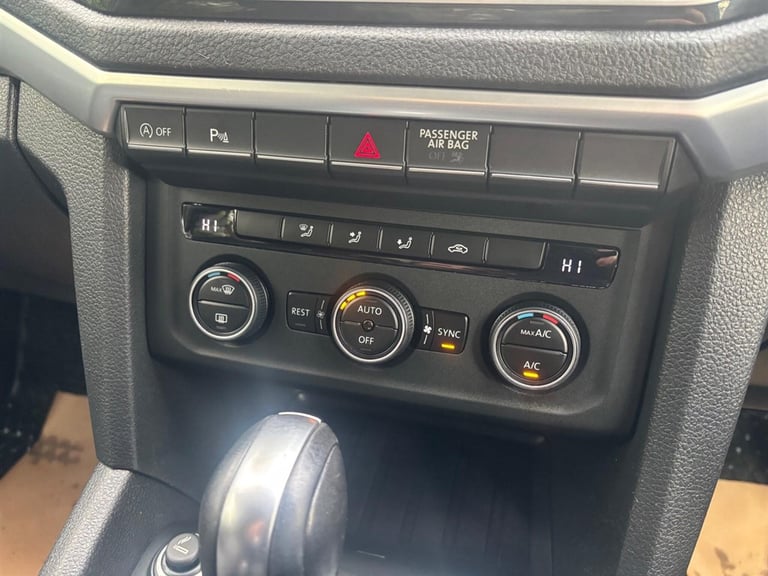 2017 Volkswagen Amarok 3.0 TDI V6 BlueMotion Tech Highline Auto 4Motion Euro 6 (s/s) 4dr Pick Up ...