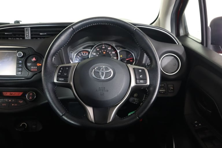 2014 Toyota Yaris 1.33 Dual VVT-i Excel Hatchback 5dr Petrol Manual Euro 5 Euro 5 (99 ps) Hatchba...