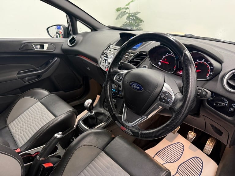 2017 Ford Fiesta 1.6 ST-3 3dr - 55900 miles - NAV - CRUISE - FSH HATCHBACK Petrol Manual