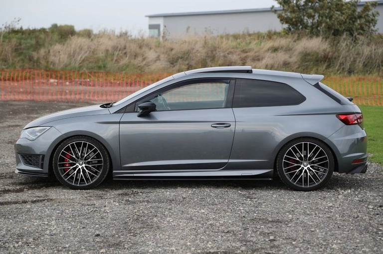 2016 SEAT Leon 2.0 TSI Cupra 290 Black Sport Coupe 3dr Petrol DSG Euro 6 (s/s) (290 ps) Hatchback...