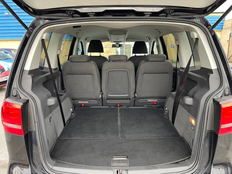 2011 Volkswagen Touran 1.6 TDI 105 SE 5dr DSG MPV Diesel Automatic