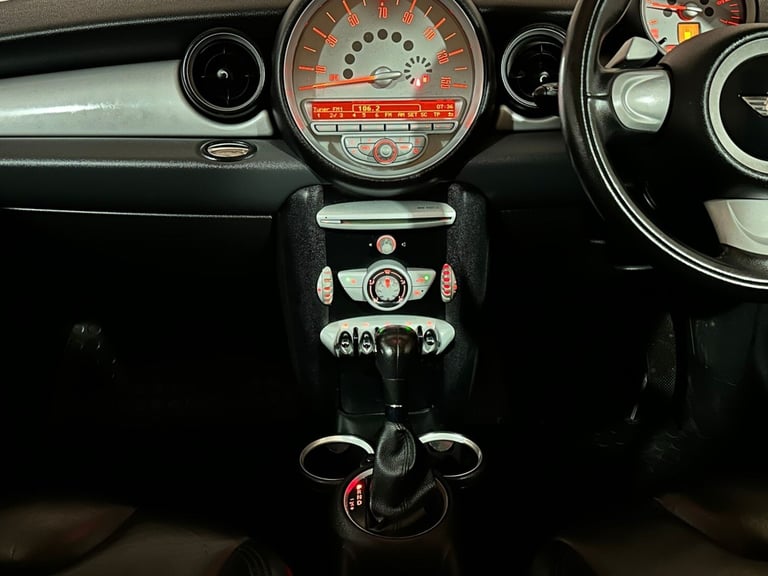 2008 MINI CLUBMAN COOPER D 1.6 DIESEL AUTOMATIC 5 DOOR HATCHBACK SERVICE HISTORY