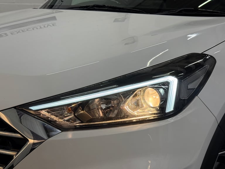 2018 68 HYUNDAI TUCSON 1.6 SE NAV CRDI 2WD MANUAL DIESEL WHITE EURO 6