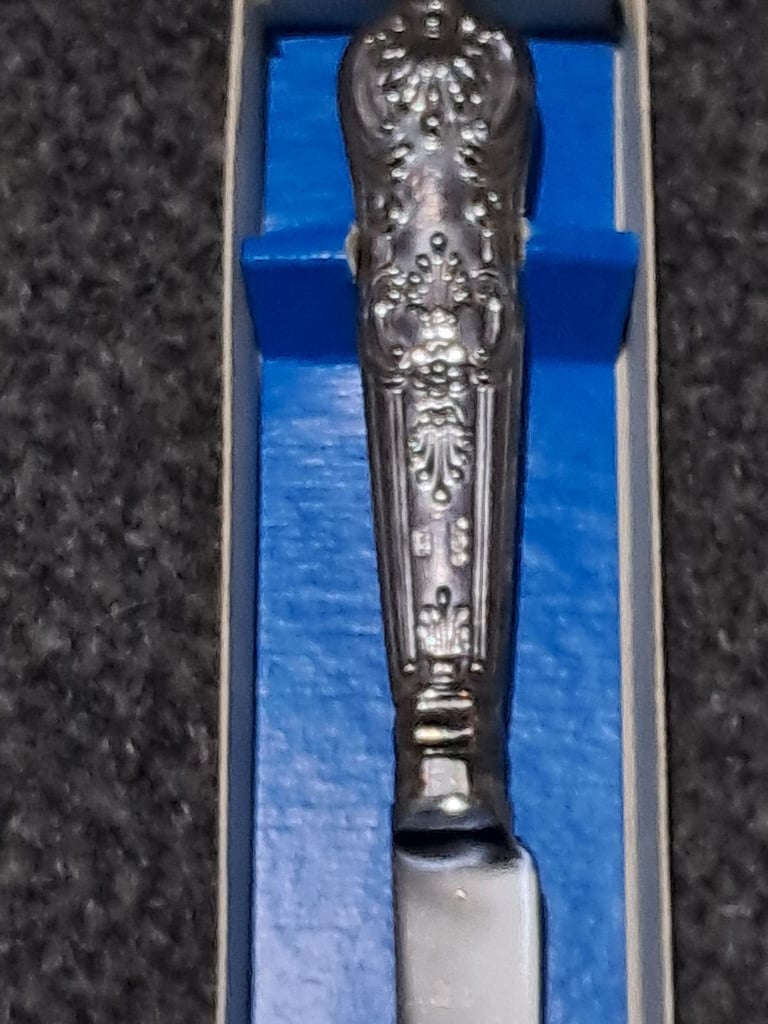 2 bread slices and cheese slicer all hallmarked sterling silver handles 