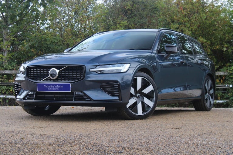2025 Volvo V60 2.0 T6 18.8kWh Plus Auto AWD Euro 6 (s/s) 5dr ESTATE Petrol/Electric Hybrid Automatic