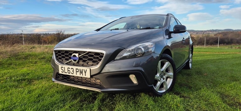 2013 Volvo V40 D2 Cross Country Lux 5dr HATCHBACK Diesel Manual