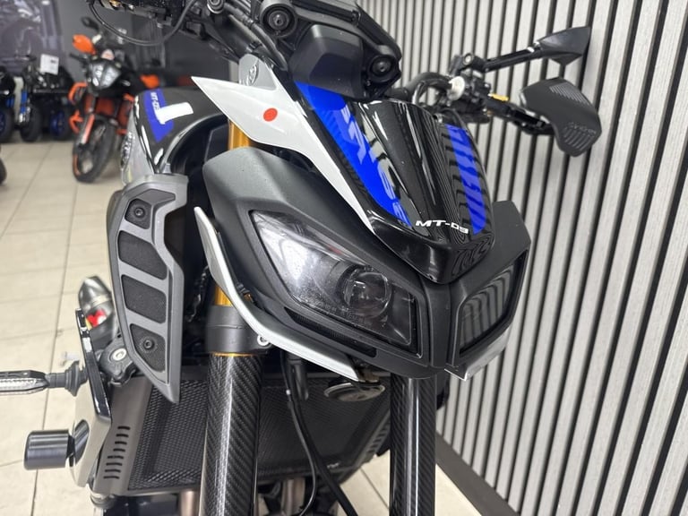 2018 Yamaha MT09Sp naked sport Akrapovic exhaust loads of upgrades