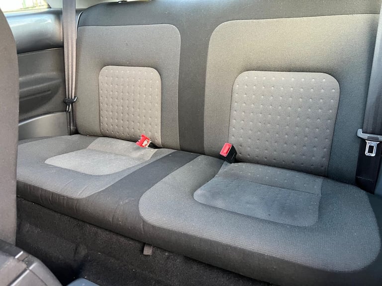 2006 Volkswagen Beetle 2.0 Auto Euro 4 3dr HATCHBACK Petrol Automatic