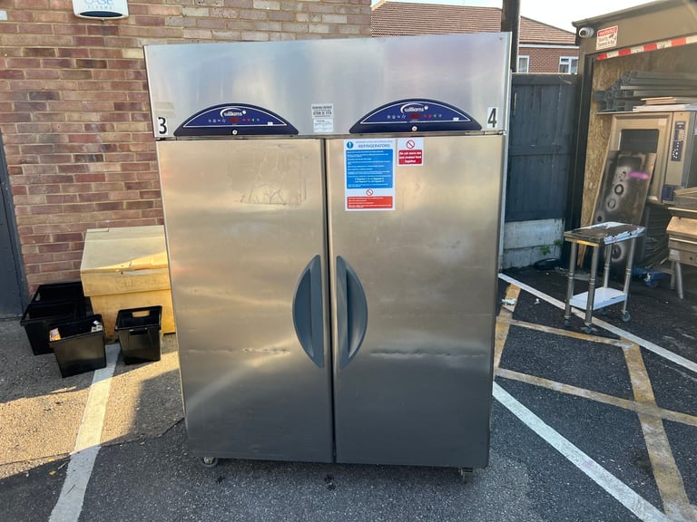 WILLIAMS 2 DOORS FRIDGE SERVICED TESTED TWIN MOTOR CATERING COMMERCIAL SHOP 