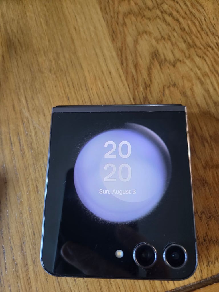 Samsung galaxy flip Z5