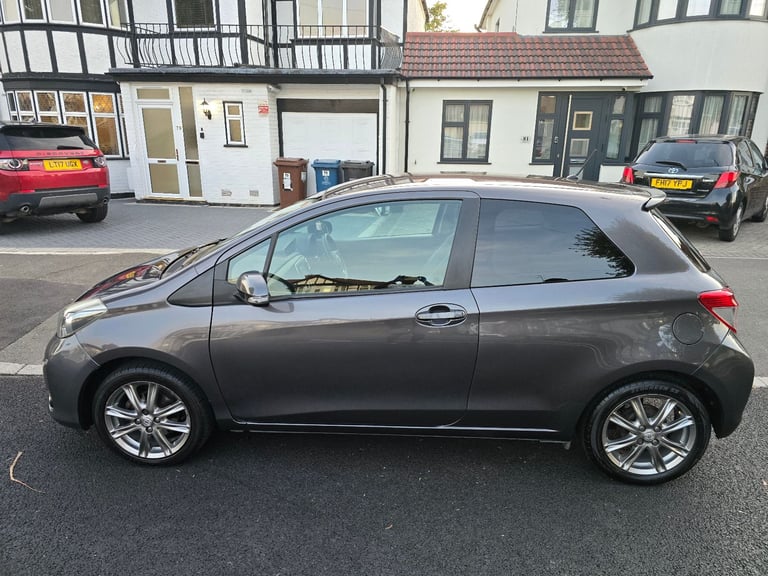Toyota, YARIS, SR,Dual VVT-i SR Euro 5 3Dr 2013