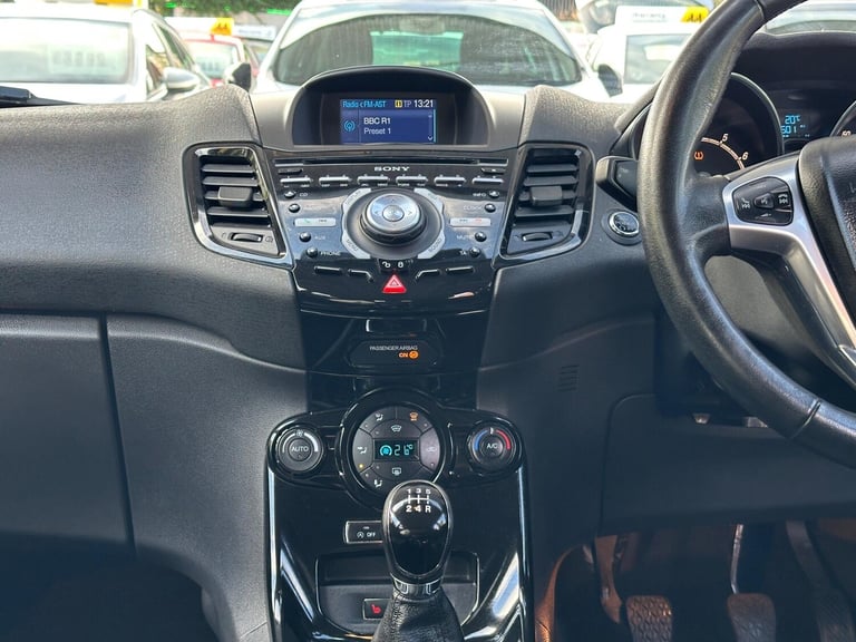 2014 Ford Fiesta 1.0T EcoBoost Titanium X Euro 5 (s/s) 5dr HATCHBACK Petrol Manual