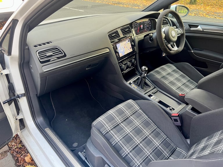Volkswagen, GOLF GTD, Hatchback, 2017, Manual, 1968 (cc), 3 doors