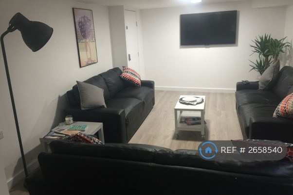 9 bedroom house in Kensington, Liverpool, L7 (9 bed) (#2658540)