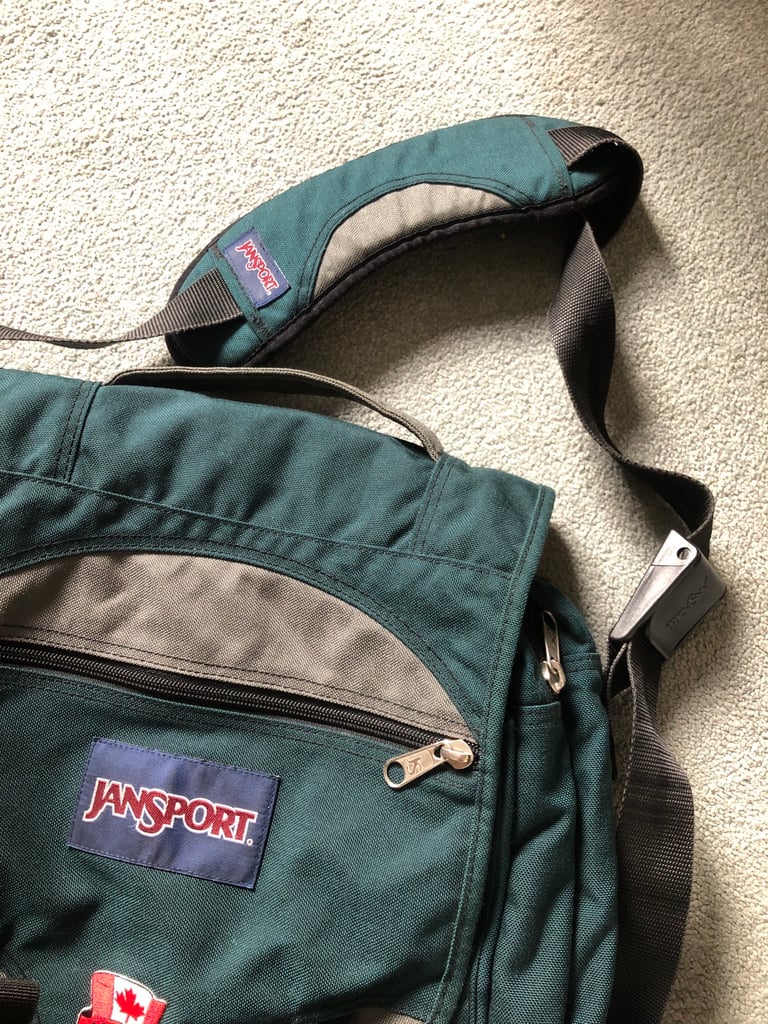 Jansport Messenger  Bag Shoulder Strap  In Excellent condition 