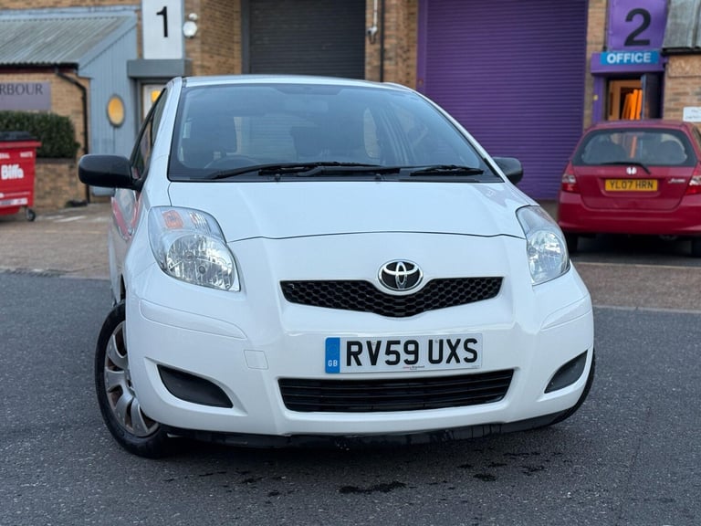  Toyota Yaris 1.0 VVT-i T2 Euro 4 3dr Petrol Manual