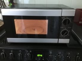 Nearly new microwave oven