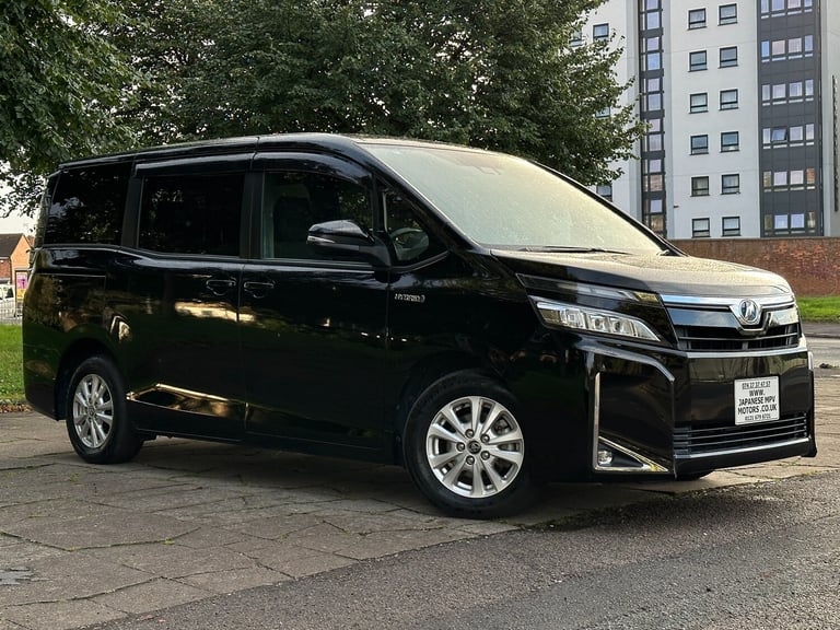 image for 2018 Toyota Voxy (18) 1.8L PETROL HYBRID ELECTRIC 7 SEATER EURO 6 HEATED SEATS NOAH ESQUIRE MPV P...