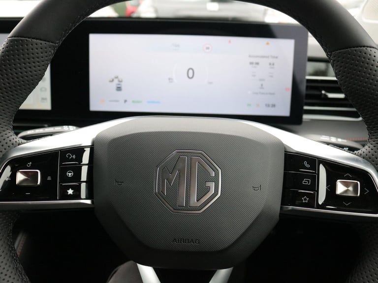 2025 MG MG HS 1.5 T-GDI Hybrid+ Trophy 5dr Auto ESTATE PETROL/ELECTRIC Automatic