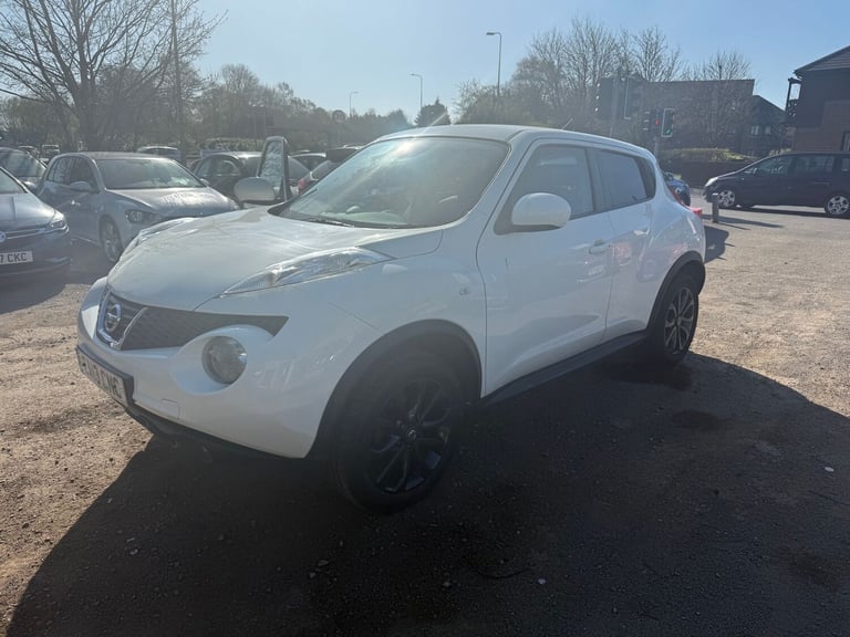 image for 2013 Nissan Juke 1.6 Tekna SUV 5dr Petrol CVT Euro 5 (117 ps) SUV Petrol Automatic