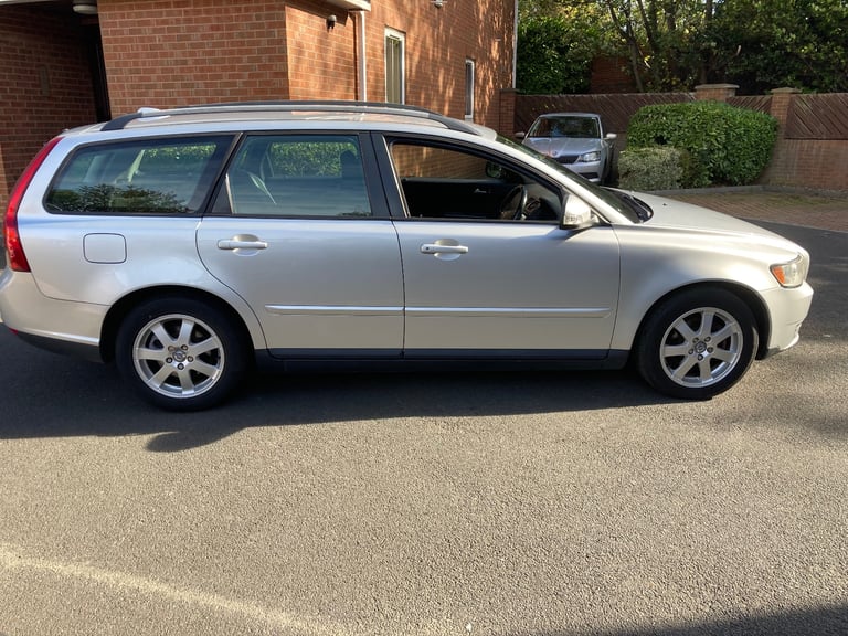VOLVO V50 1.8 S 5 DOOR ESTATE NEW MOT