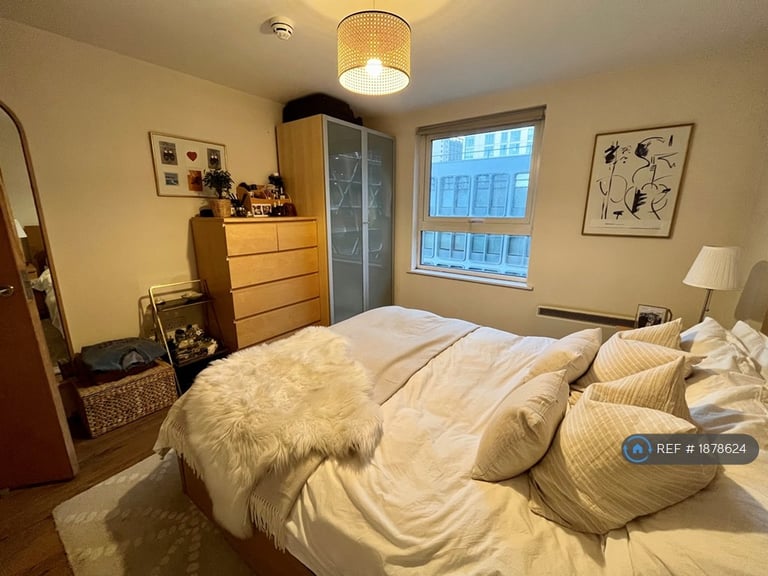 1 bedroom flat in The Bayley, Manchester, M3 (1 bed) (#1878624)