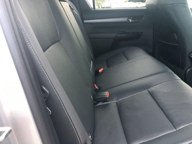 2023 Toyota Hilux 2.8 D-4D Invincible X Pickup Double Cab 4dr Diesel Auto 4WD Euro 6 (s/s) (2 Die...