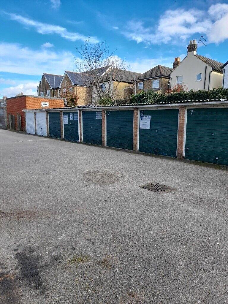 Garage/Parking/Storage to rent: Ridgebank off Cippenham Lane, Slough SL1 5BL