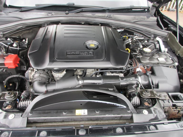 2017 Jaguar F-Pace 2.0d R-Sport 5dr Auto AWD ESTATE Diesel Automatic