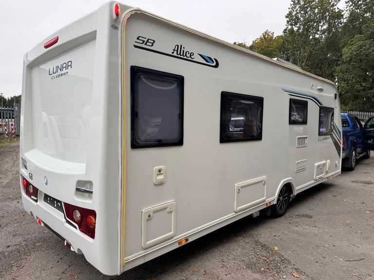 ⭐️ 2017/18 LUNAR CLUBMAN SB ⭐️ 4 BERTH TOURING CARAVAN ⭐️ FULLY SERVICED ⭐️