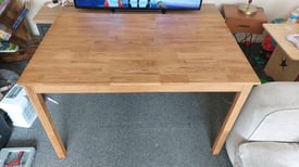 Dining table oak brand new for sale